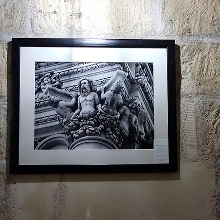 Blanco&nero In Vico Degli Albanesi *