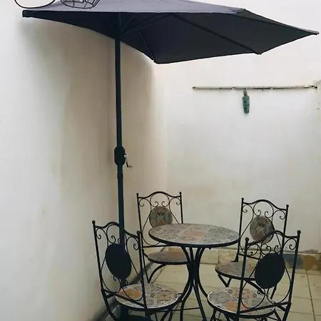 Apartment Blanco&nero In Vico Degli Albanesi Lecce
